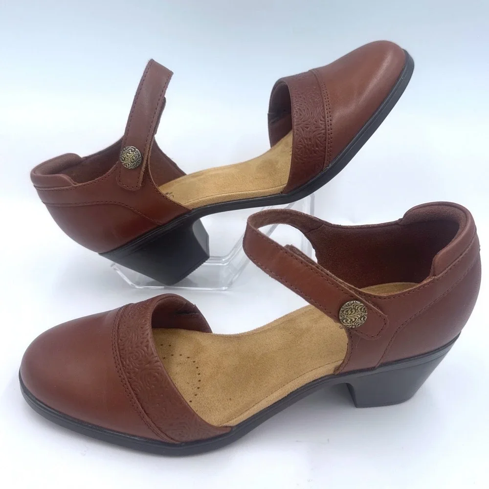 Clarks Emily2 Ketra British Tan Leather Mary Jane Block Heels 26177128 Size 9M
